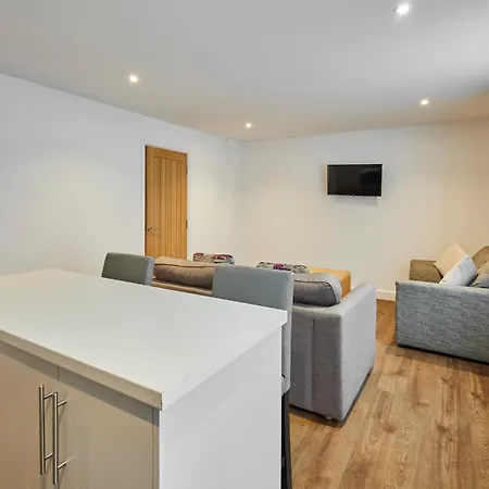 Host & - The Globe * Guisborough